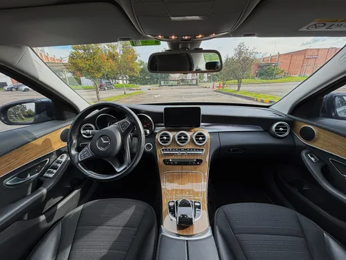 Mercedes-Benz C200 2.0 Exclusive