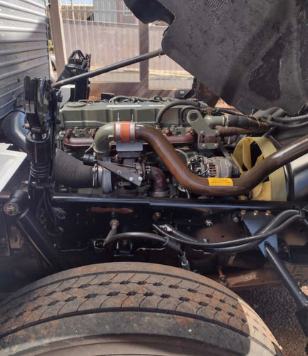Imagem 10 de 14 de Vw 24250