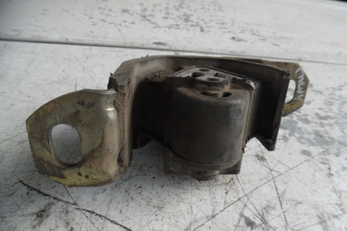 Base Soporte Motor Chevy 2006 C2 1.6 90495170 S2099 (Usado)
