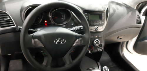 Imagem 13 de 13 de Hyundai Hb20 1.6 Comfort Plus 16v Flex 4p Manual