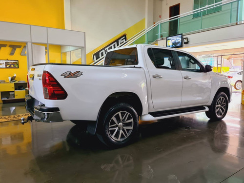 Imagem 3 de 9 de Toyota Hilux 2.8 Srx 4x4 Cd 16v Diesel 4p Automático