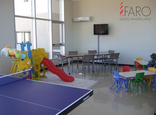 Imagen 28 de 30 de Apartamento En Brava 3 Dormitorios Y Dependencia Con Terraza Y Cochera Doble - Punta Del Este Brava