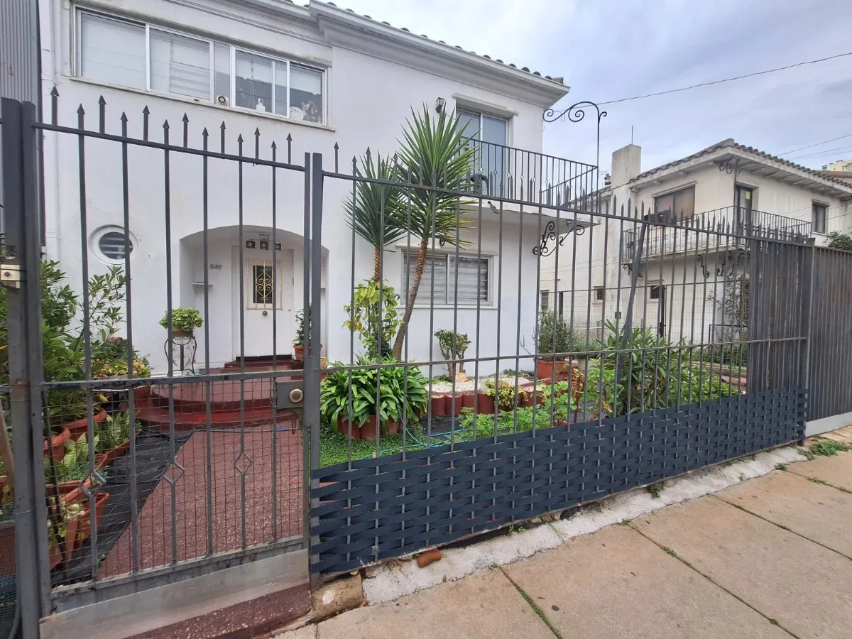 Imagen 1 de 26 de Casa En Venta Excelente Ubicación 4d/3b Viña Del Mar
