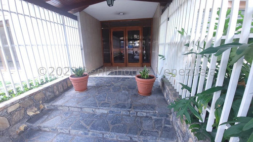 Apartamento En Venta. Montalban Ii. 24-10011