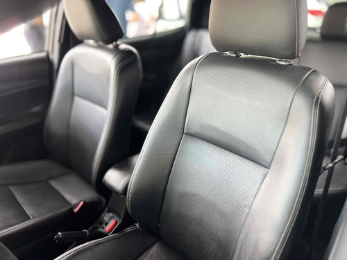 Toyota Yaris 1.3 16V FLEX XL LIVE MULTIDRIVE