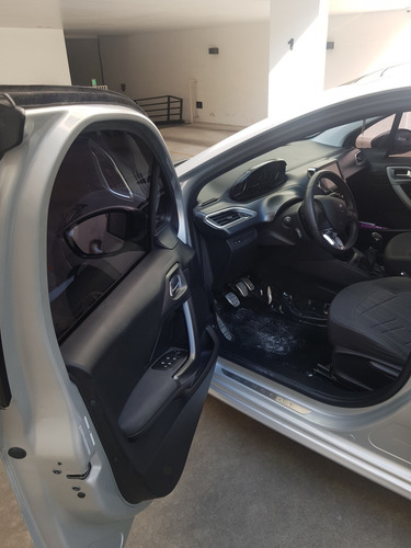 Peugeot 208 1.6 Feline