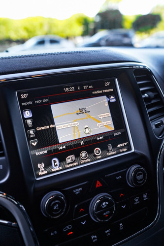Imagen 15 de 19 de Jeep Grand Cherokee Srt