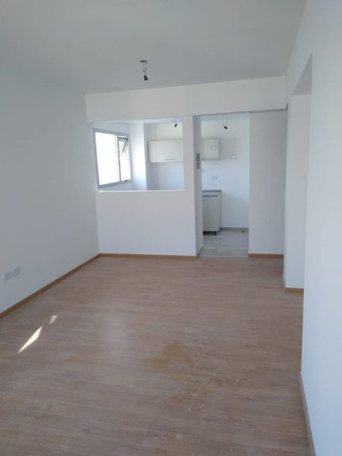 Imagen 4 de 7 de Mono Ambiente A La Venta En Edificio Torre Imperio De San Miguel