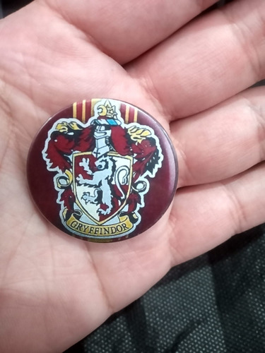 Imagem 2 de 8 de Kit 3 Copos Americanos Em Acrílico Harry Potter + Um Botton