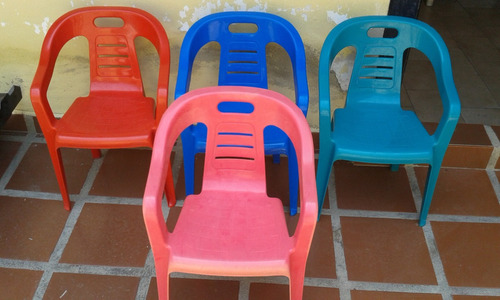 Silla Plastica Infantil Manaplas