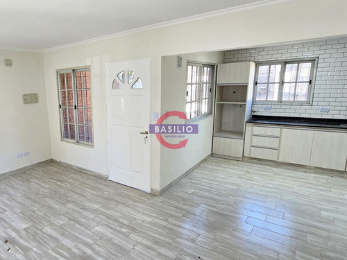 Venta Ph 3 Ambientes Con Patio En Rafael Obligado Al 5600, Carapachay