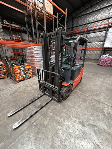 Autoelevador Toyota Eléctrico 2.5 Tn