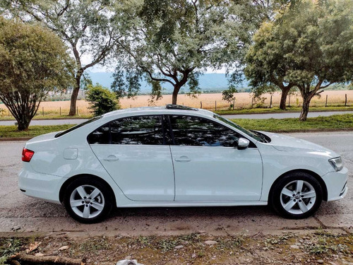 Volkswagen Vento 2.5 Luxury 170cv Tiptronic 2015