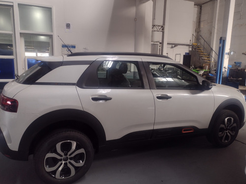 Imagen 6 de 15 de Citroën C4 Cactus Feel Pack Look 1.6 Manual