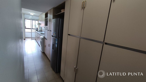 Imagen 10 de 30 de Apartamento En Península, 3 Dormitorios Más Dependencia