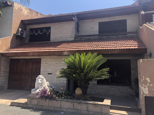 Imagen 2 de 29 de Casa En Venta En San Antonio De Padua - Merlo- Con Pileta Y Quincho- A Solo Mts De Padua Centro