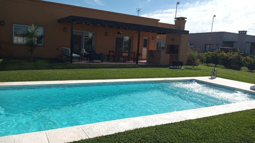 Imagen 8 de 24 de Casa En Venta En San Matias Con Pileta