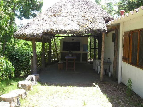 Imagen 2 de 9 de Buena Oportunidad En Playa Hermosa, Casa De 3 Dormitorios Estilo Prefabricado A 400 Metros De La Playa.