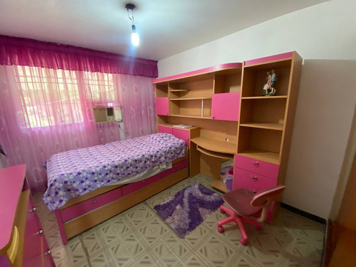 Apartamento En Venta Res. Conlunaca Centro De Charallave