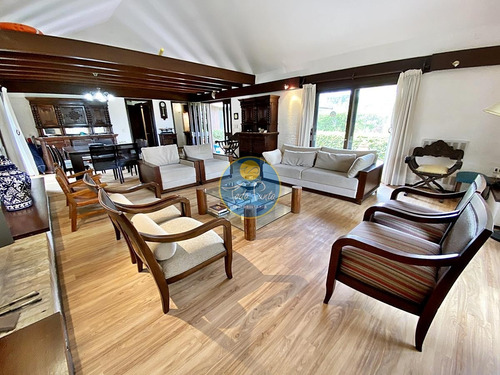 Hermosa Casa En Venta En Playa Mansa- Ref: 5929