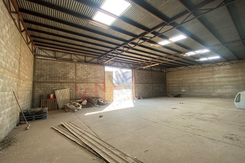 Bodega En Renta De 300 M2 En Carretera Chihuahua - Cuauhtémoc Enseguida De La Unión Ganadera