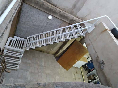 Imagen 22 de 23 de Townhouse En Venta En Av Aragua, Urb Karol Home. 04121994409