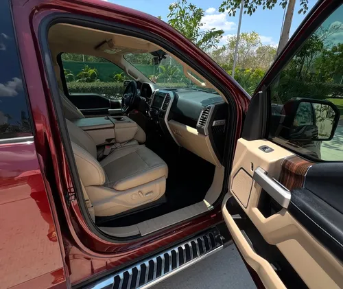 Ford F150 Lariat 2016