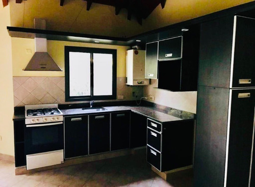 Venta De 3 Departamentos En Zona Céntrica En Villa General Belgrano - Inv0045