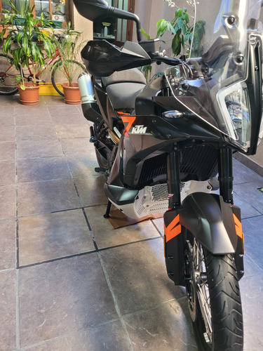 Ktm 790 Adventure S 2024. 4800km. Accesorios. Quic. Permuto