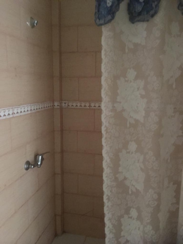 Alquilo Habitación Amueblada Con Baño Privado Y Entrada Inde