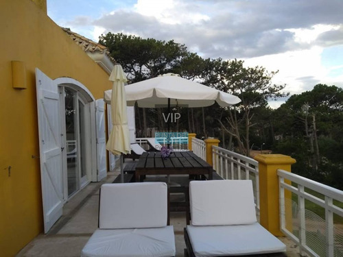 Vendo Hermosa Casa En Laguna Blanca- Ref: 185