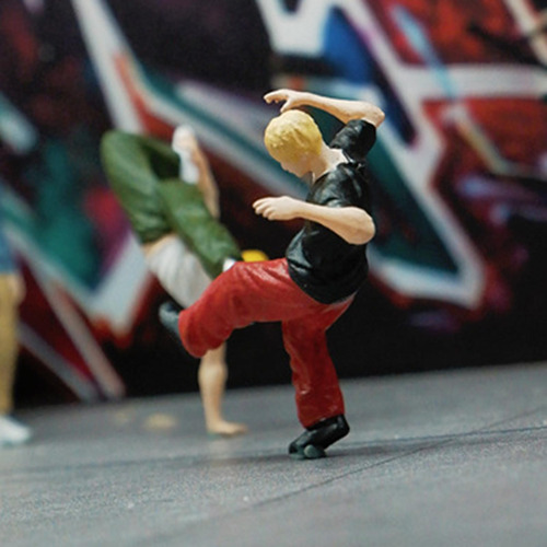Figura A Escala 1:64 De Bailarina Callejera Para Rojo