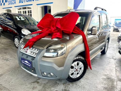 Imagem 3 de 15 de Fiat Doblo 1.8 Adventure