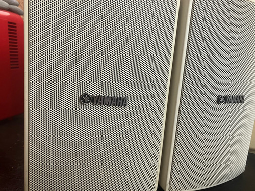 Yamaha Vs4w 2.1 60w Bocinas De Pared Con Base (Usado)