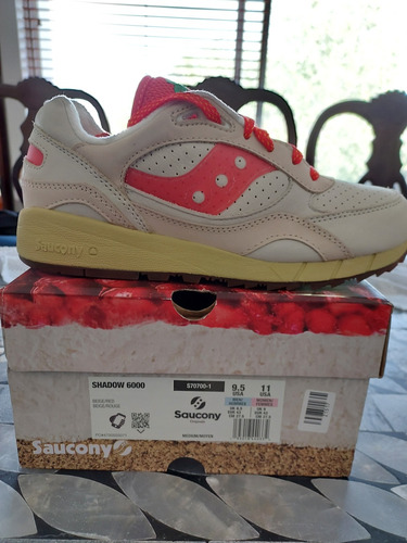  Tenis Saucony Shadow 6000  New York Cheesecake 