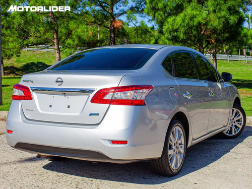 Imagen 5 de 25 de Nissan Sentra 1.8 Exclusive Cvt | Permuta / Financia