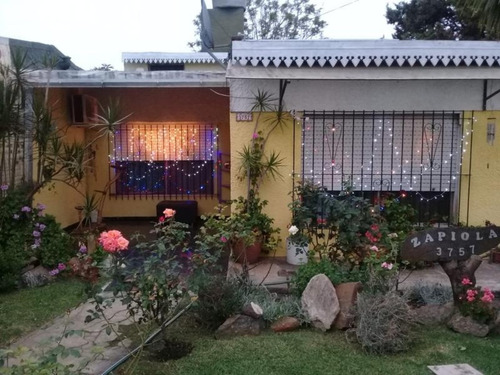 Hermosa Casa Con Fondo Libre En Jcpaz A Dos Cuadras De Gaspar Campos.