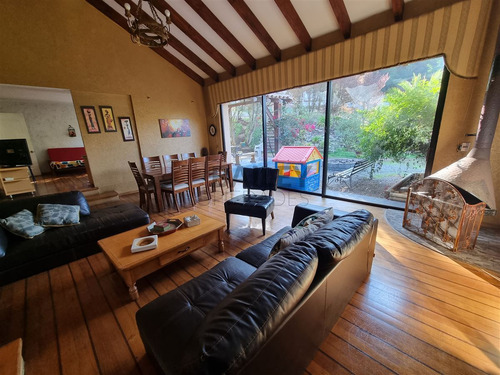 Casa En Arriendo De 5 Dorm. En Viña Del Mar