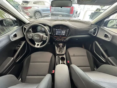 Kia Soul 5p LX L4/1.6 Aut