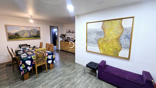 Casa 6d + 4b, Pisos Y Cocina Remodelada En Las Condes
