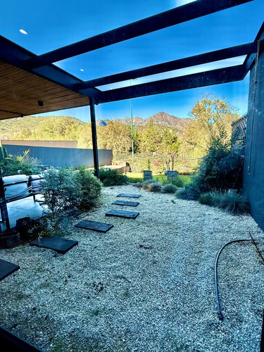 Arriendo Moderna Casa En Condominio Valle Escondido 3d+4b
