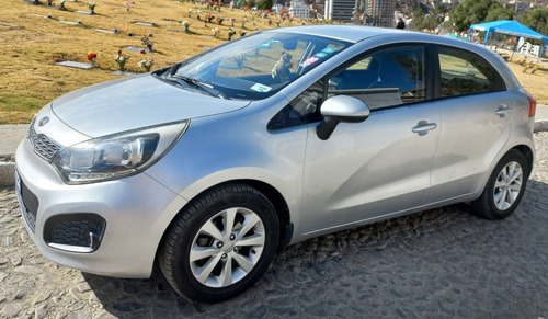 Imagen 3 de 7 de Kia Rio Full