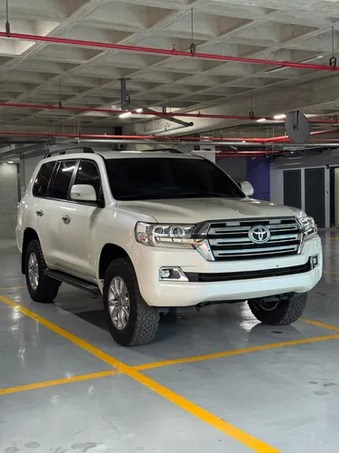 Toyota Land Cruiser 200 2021