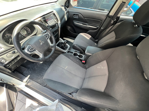 Mitsubishi L200 2.4 Cd Glx 4X2 Mt