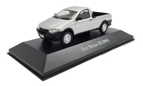 Miniatura Fiat Strada 2004 Prata Inesquecíveis 1:43
