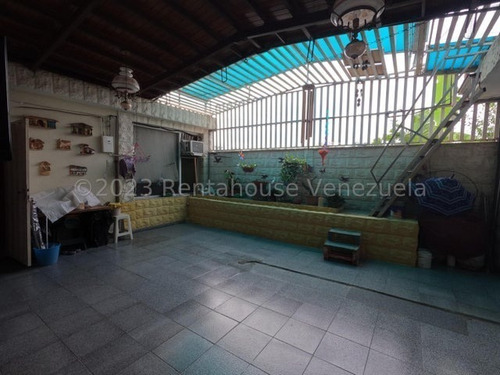 Imagen 28 de 30 de . Hermosa Casa En Venta En Fundalara Este De Barquisimeto, Lara Codigo 23-20591 Mas Informacion: 412 - 1498654 , Katty Vasquez Rentahouse Kv