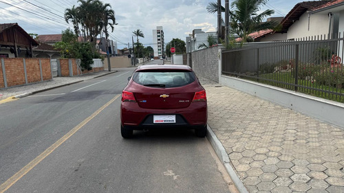 Chevrolet Onix 8V
