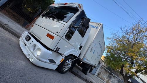 Ford Cargo 712