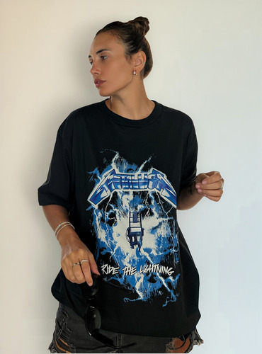 Remera Negra Metalica Algodón Premium 100% Eclipse Rojo