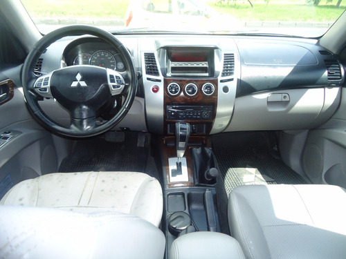 Mitsubishi Nativa